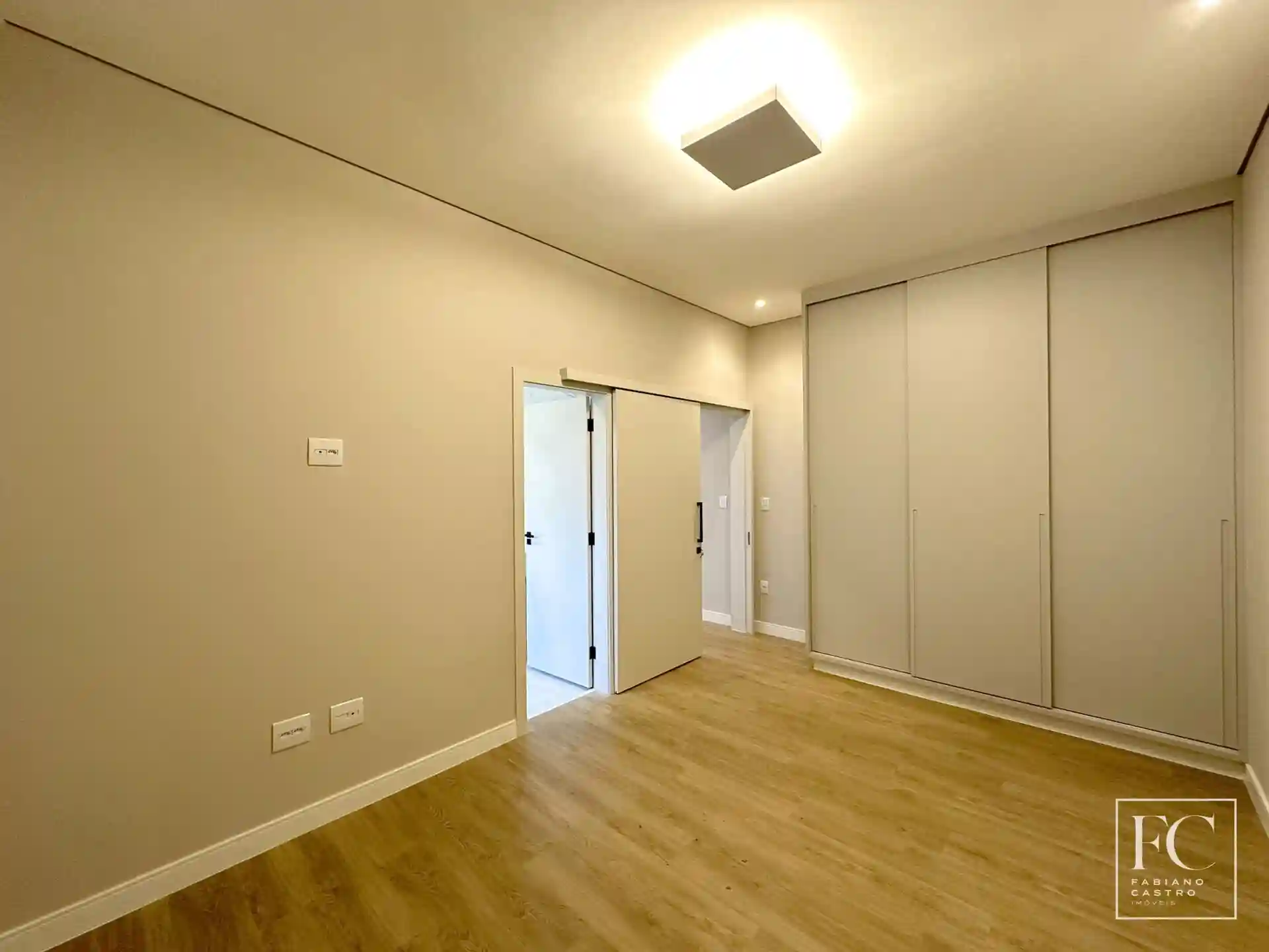 Casa de Condomínio com 3 quartos à venda, 200m² — foto 17 de 25