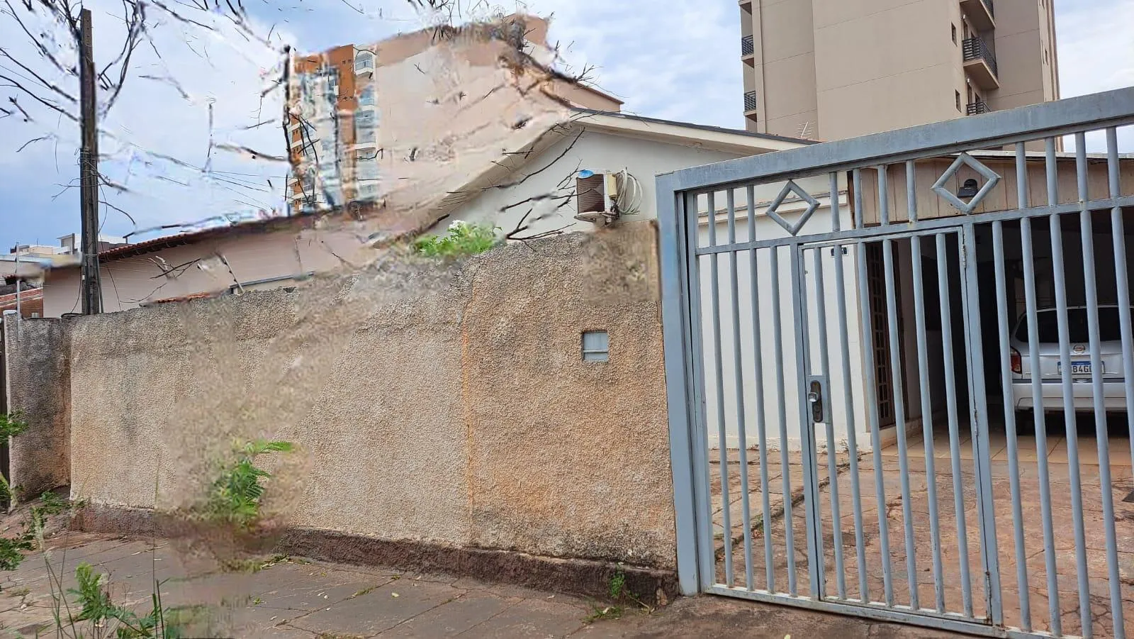 Casa com 2 quartos à venda, 360m² — foto 1 de 32