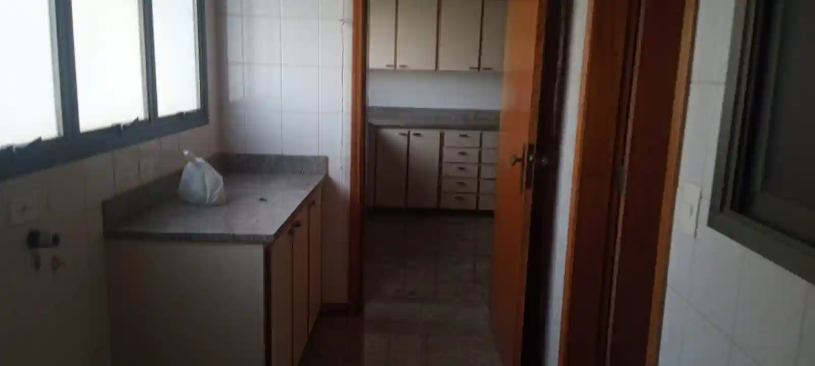 Casa Comercial com 3 quartos para aluguel, 242m² — foto 8 de 9