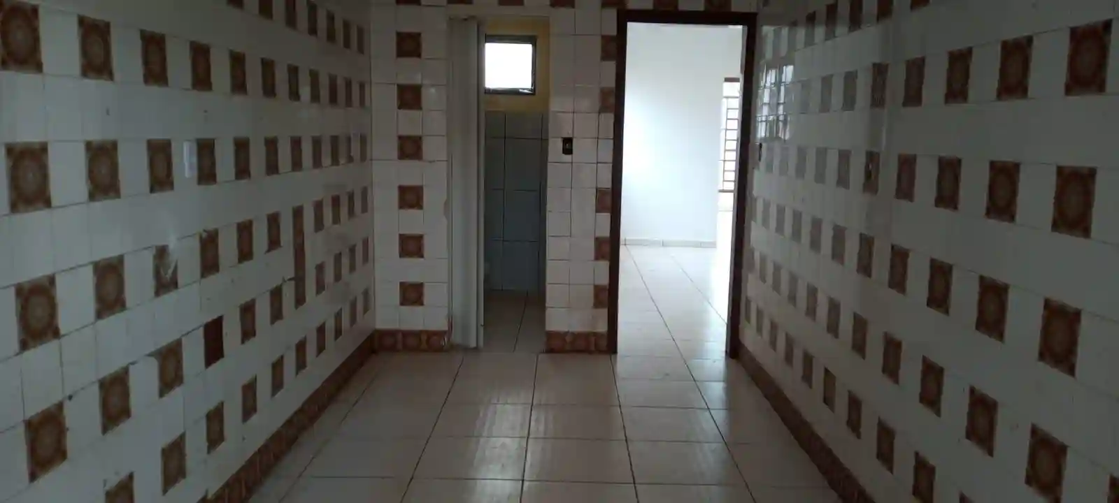Casa Comercial com 3 quartos para aluguel, 242m² — foto 6 de 9