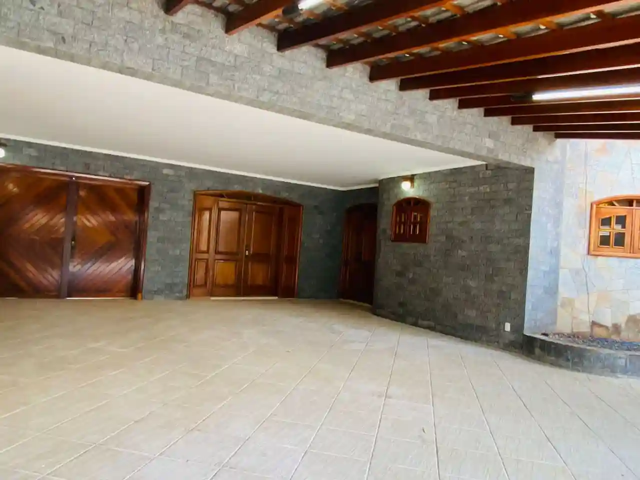 Casa com 8 quartos à venda, 1200m² — foto 7 de 7