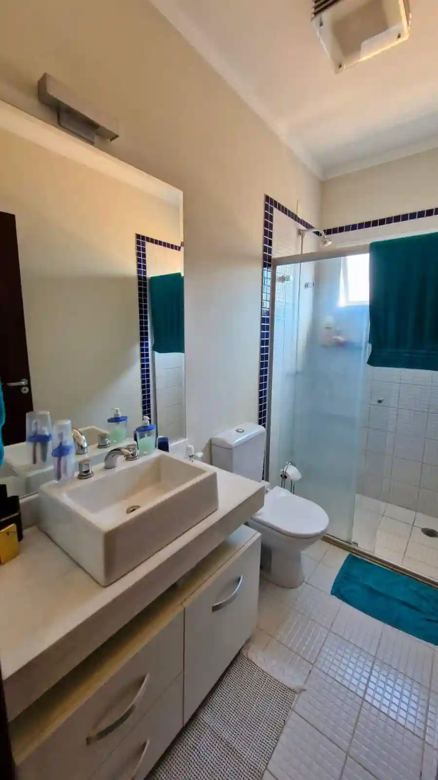 Casa de Condomínio com 3 quartos à venda, 10m² — foto 2 de 24