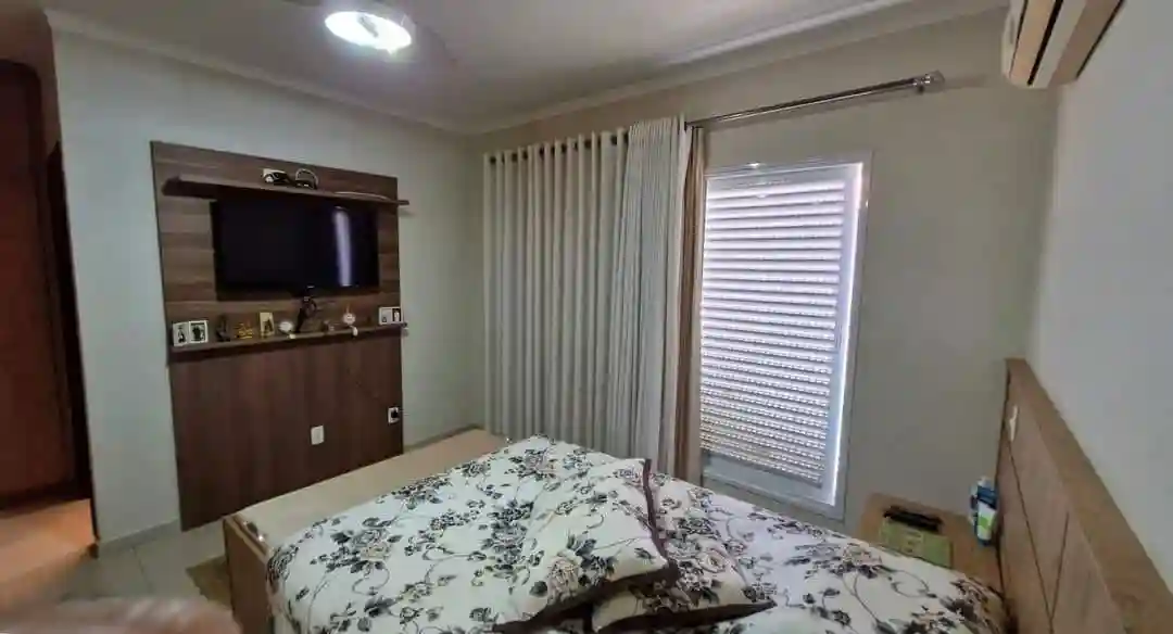 Casa de Condomínio com 3 quartos à venda, 10m² — foto 3 de 24