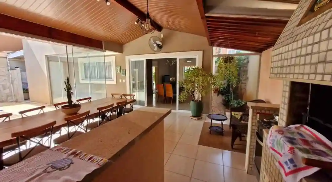 Casa de Condomínio com 3 quartos à venda, 10m² — foto 11 de 24