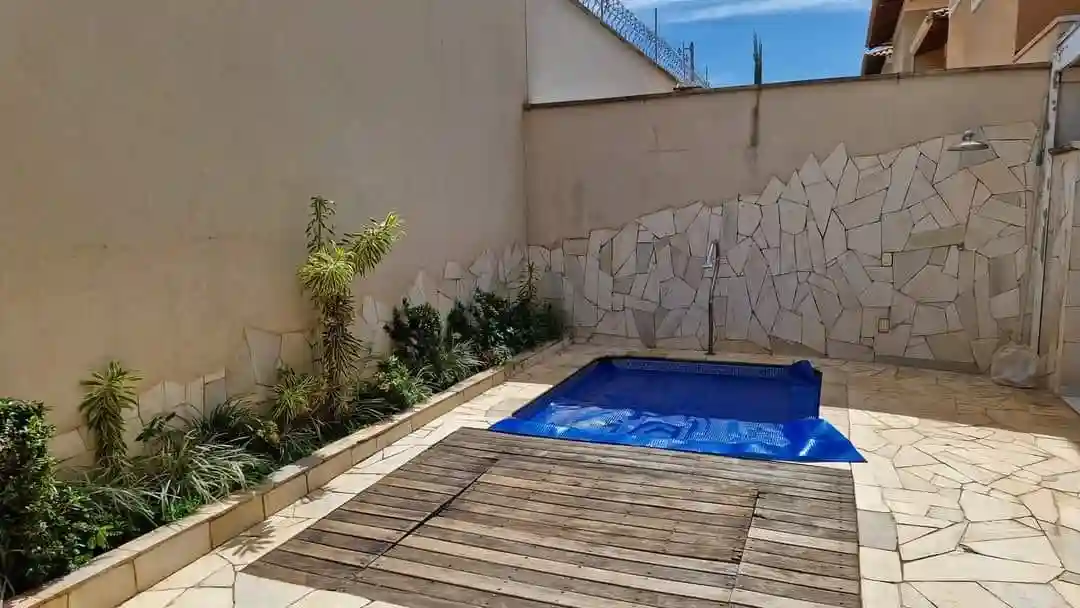Casa de Condomínio com 3 quartos à venda, 10m² — foto 8 de 24