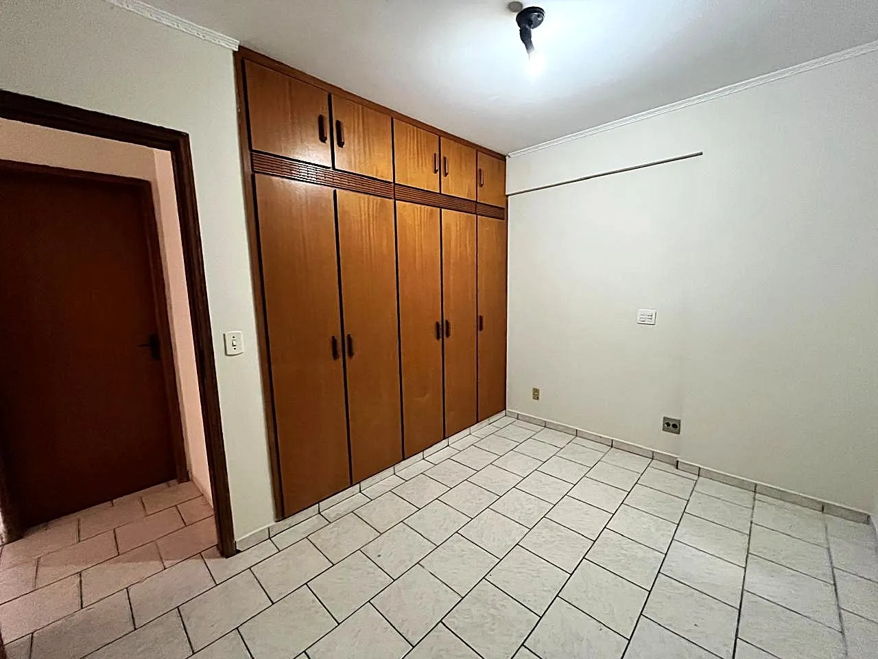 Apartamento com 2 quartos para aluguel, 70m² — foto 9 de 13