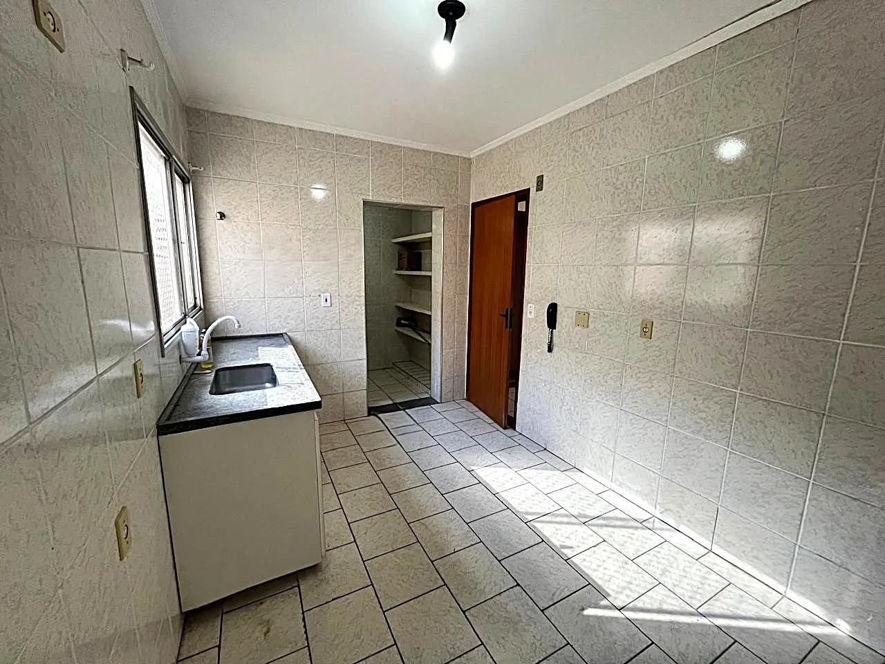 Apartamento com 2 quartos para aluguel, 70m² — foto 7 de 13