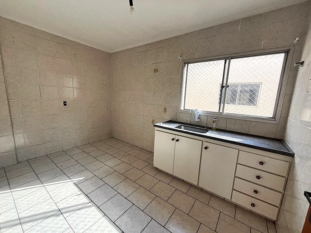Apartamento com 2 quartos para aluguel, 70m² — foto 5 de 13
