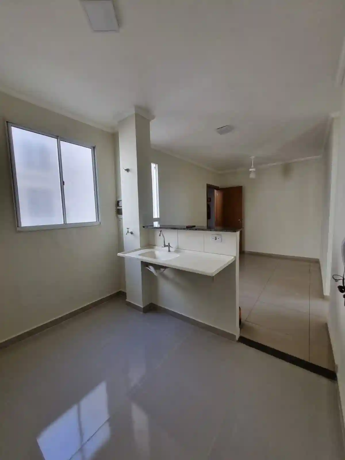 Apartamento com 2 quartos à venda, 60m² — foto 2 de 12
