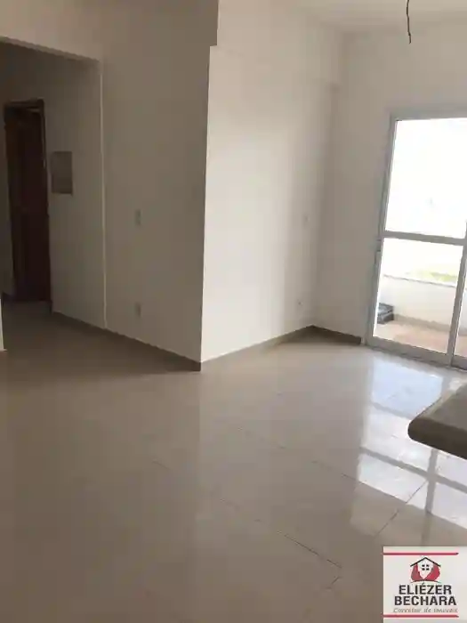 Apartamento com 2 quartos à venda, 70m² — foto 2 de 14