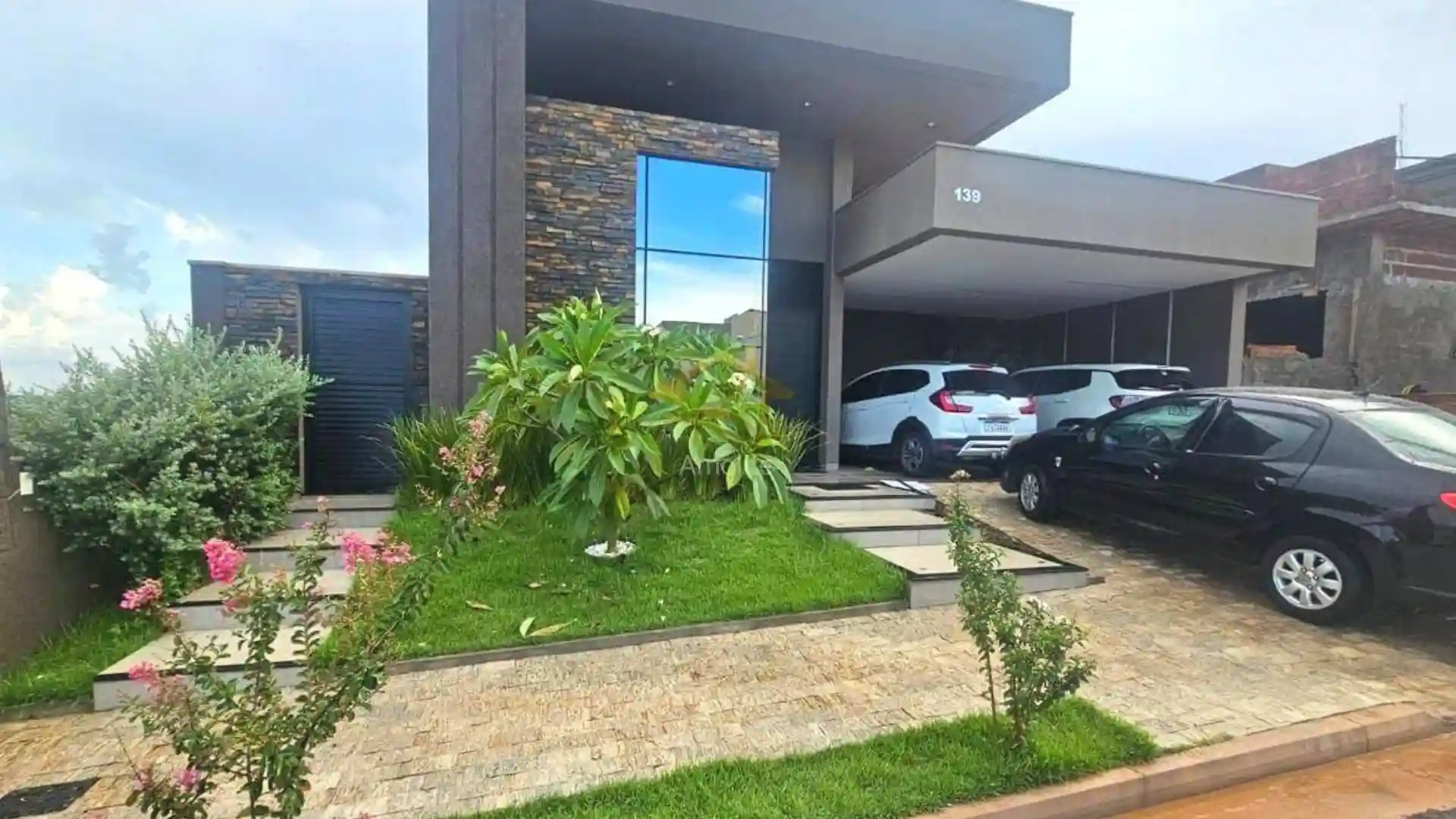 Casa de Condomínio com 3 quartos à venda, 175m² — foto 1 de 40