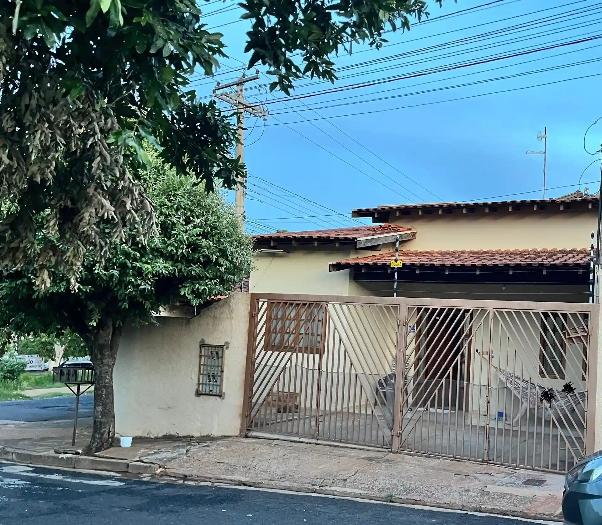 Casa com 3 quartos à venda, 233m² — foto 1 de 16