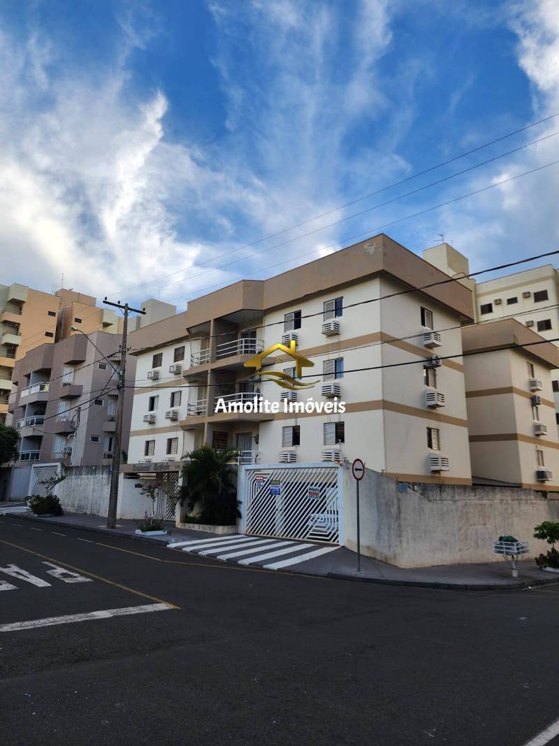 Apartamento com 3 quartos à venda, 97m² — foto 1 de 27