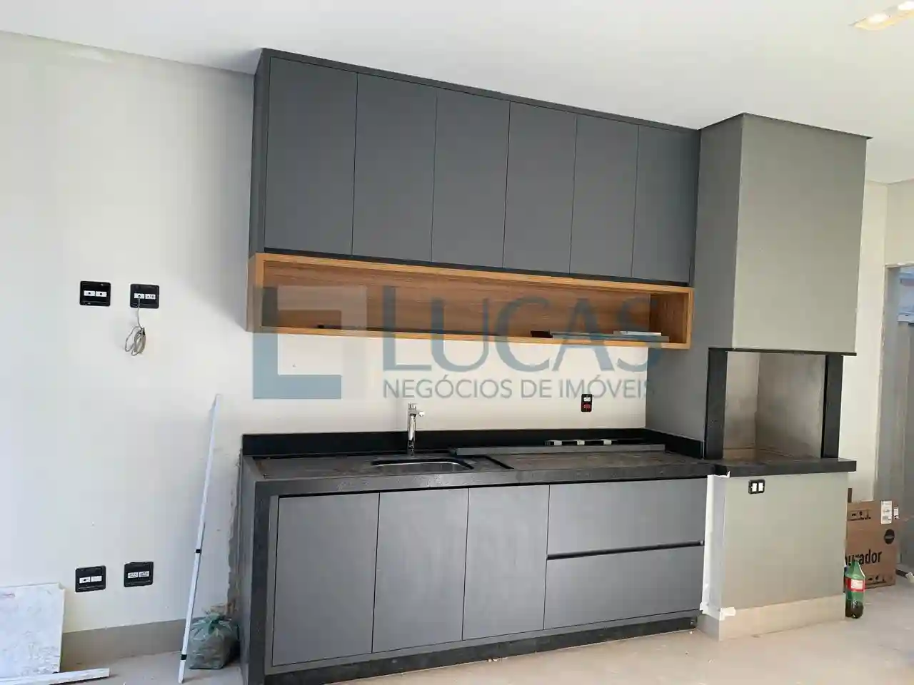 Casa de Condomínio com 4 quartos à venda, 228m² — foto 10 de 13