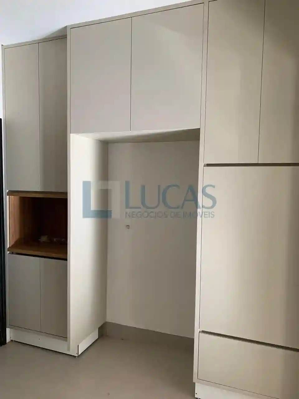 Casa de Condomínio com 4 quartos à venda, 228m² — foto 9 de 13