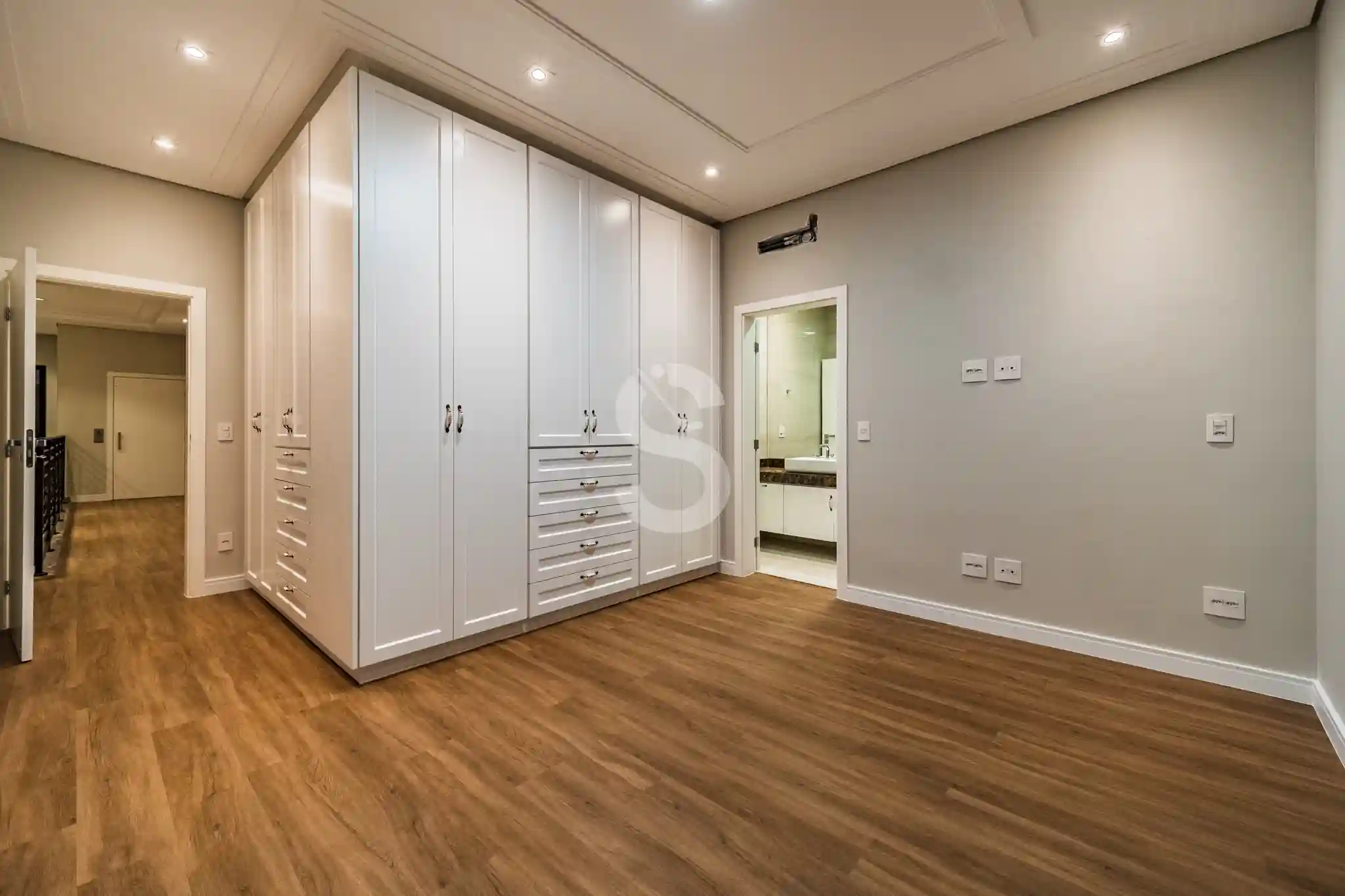 Casa de Condomínio com 5 quartos à venda, 521m² — foto 4 de 26