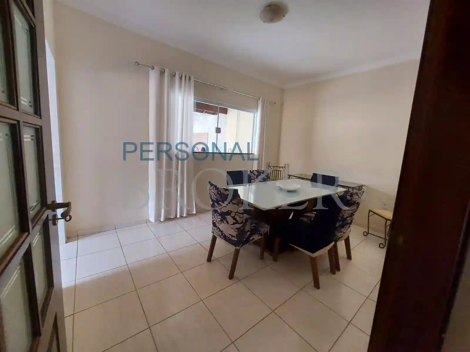 Casa à venda — foto 6 de 8
