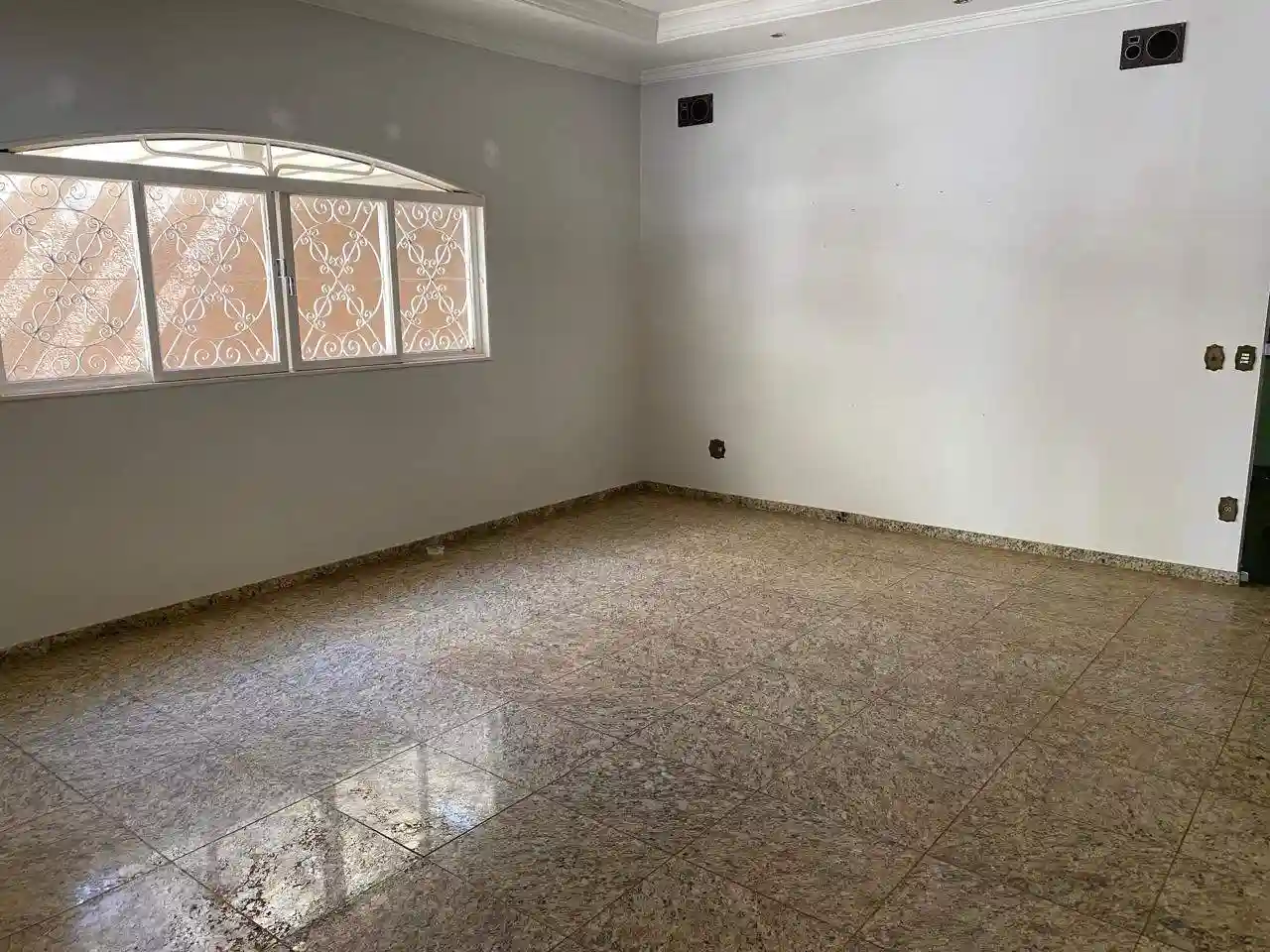 Casa com 4 quartos à venda, 1152m² — foto 3 de 26