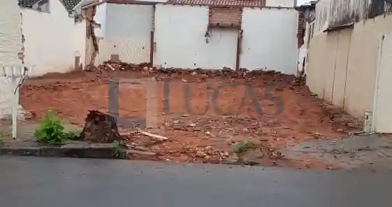Terreno / Lote / Condomínio à venda — foto 1 de 1