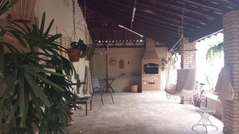 Casa à venda — foto 1 de 4