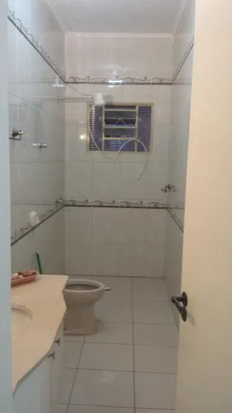 Casa à venda — foto 2 de 4