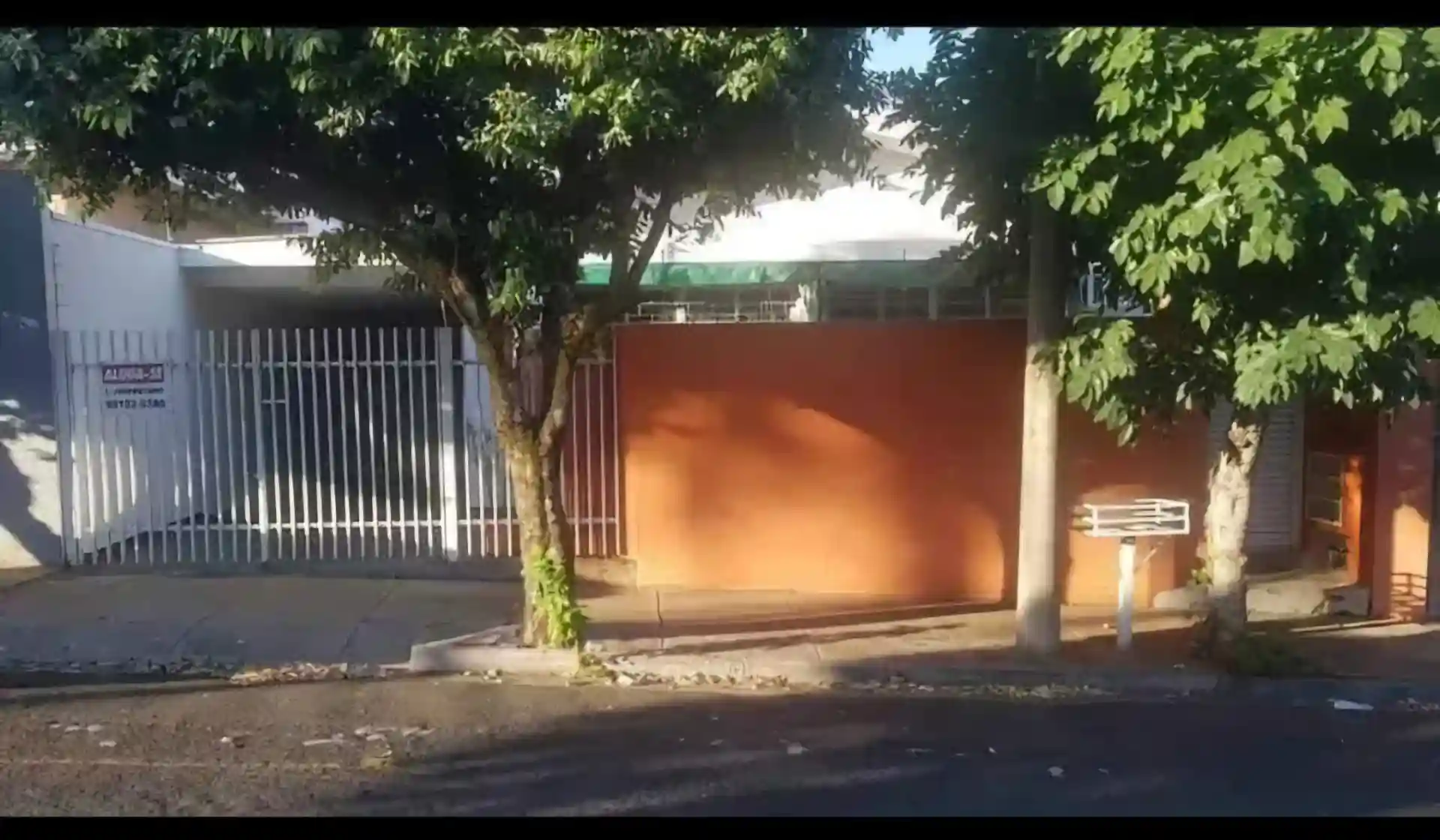 Casa com 4 quartos à venda, 180m² — foto 1 de 20