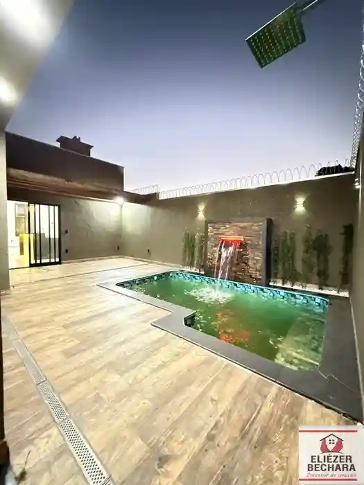 Casa com 3 quartos à venda, 137m² — foto 1 de 25