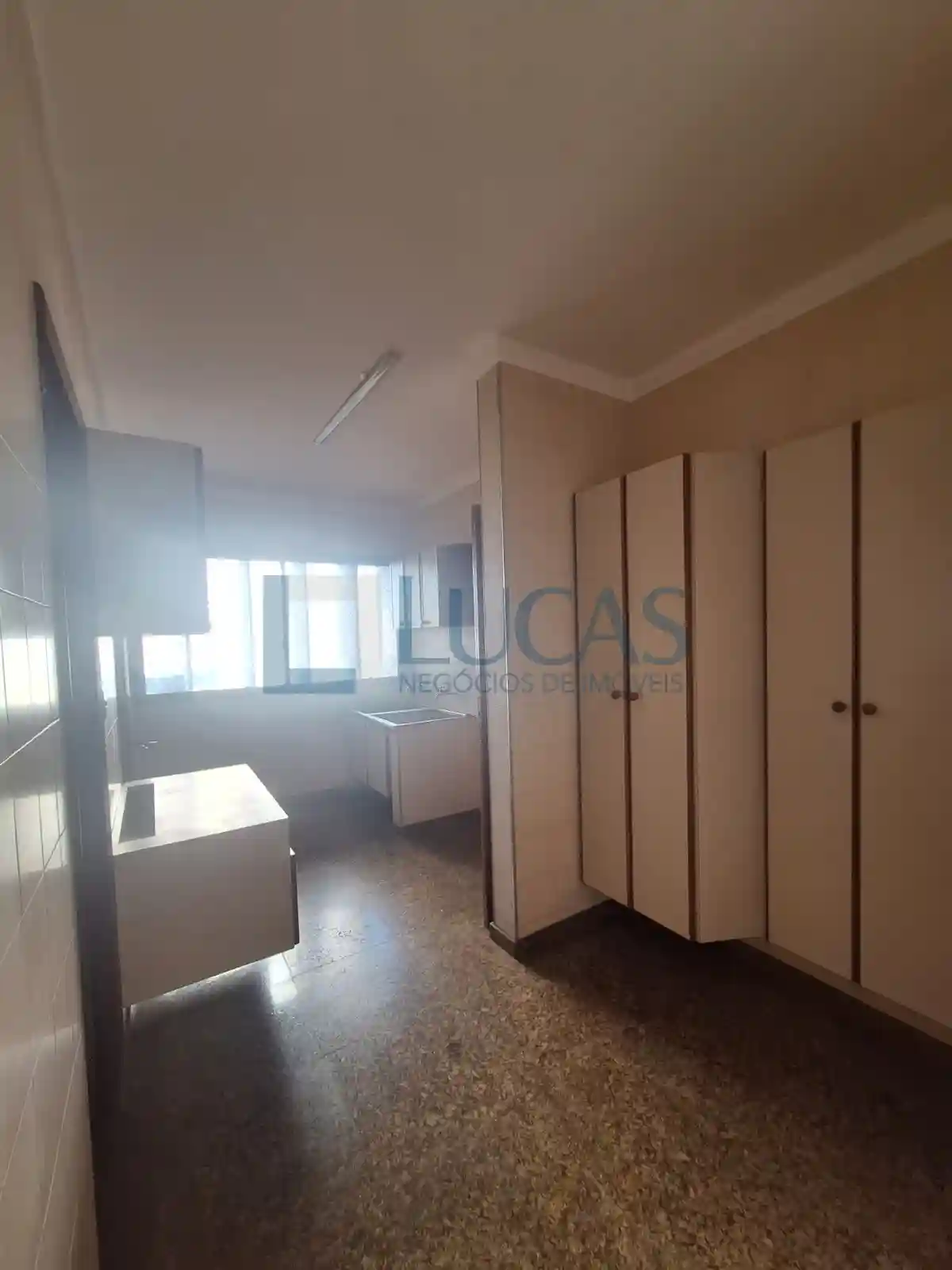 Apartamento com 3 quartos para aluguel, 175m² — foto 21 de 28
