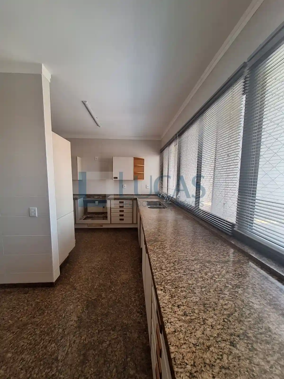 Apartamento com 3 quartos para aluguel, 175m² — foto 26 de 28