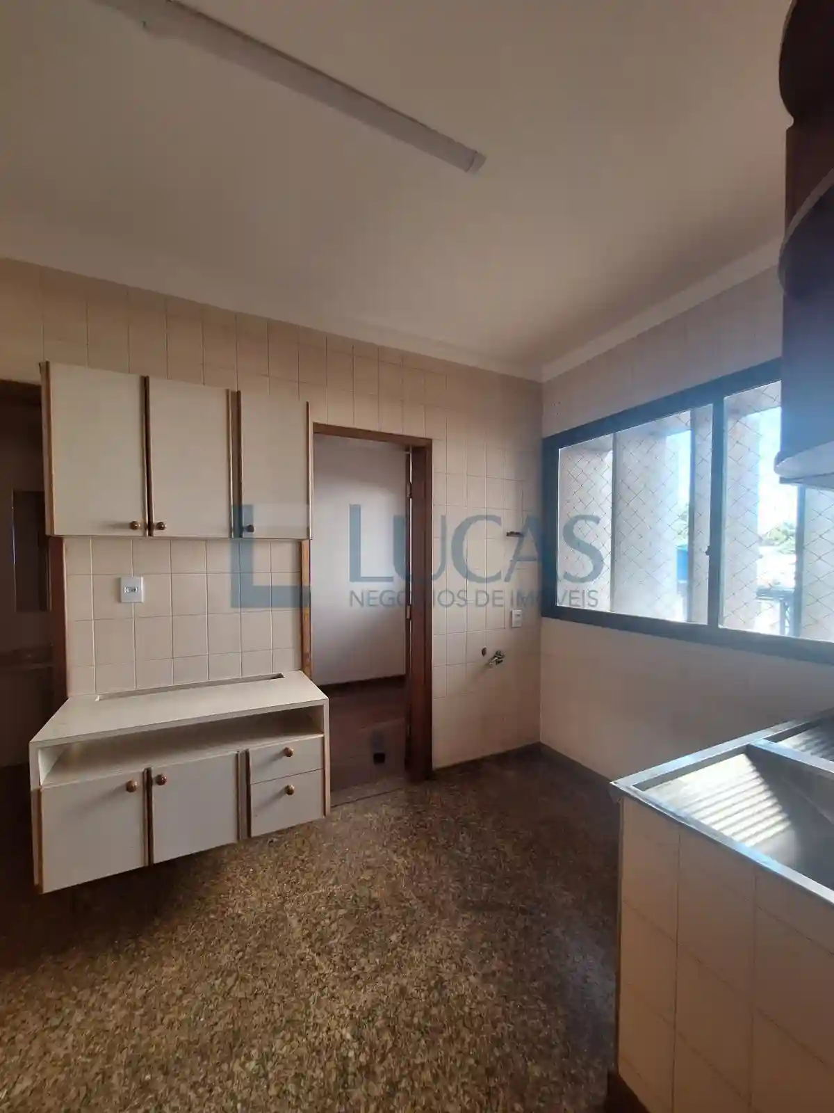 Apartamento com 3 quartos para aluguel, 175m² — foto 25 de 28