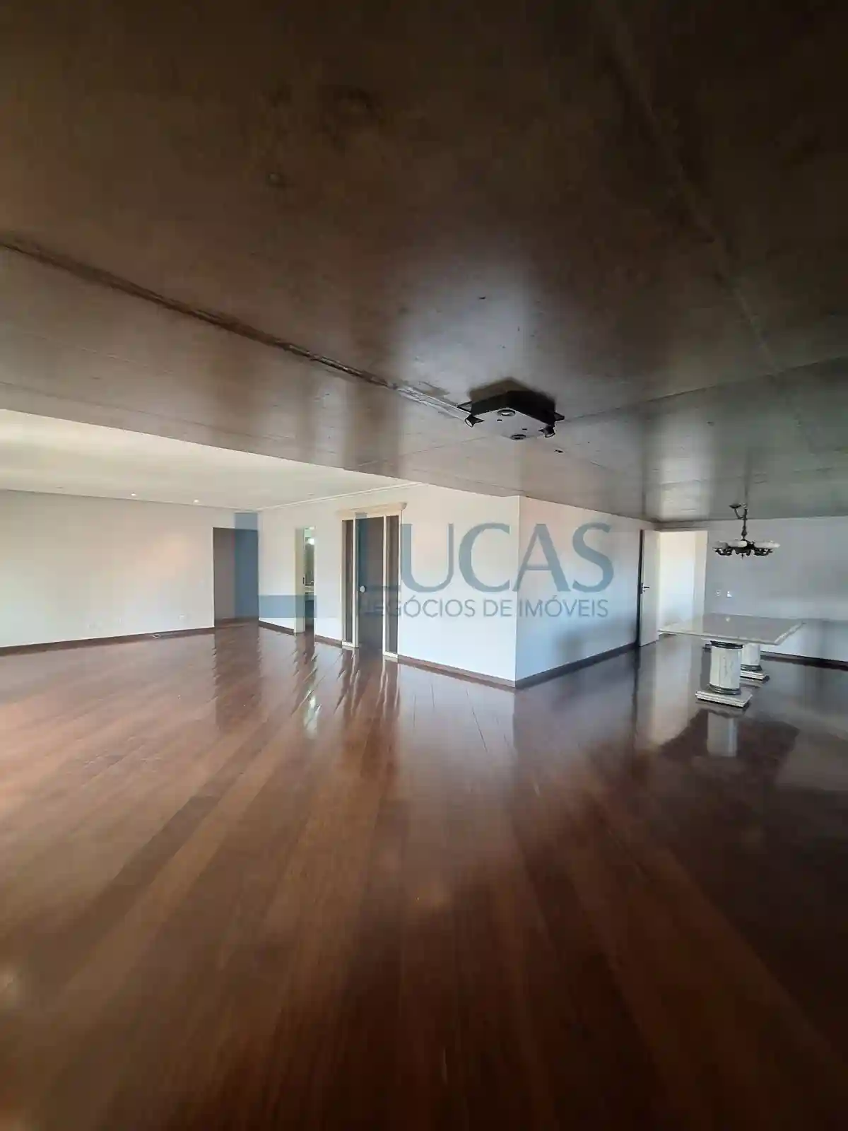 Apartamento com 3 quartos para aluguel, 175m² — foto 1 de 28