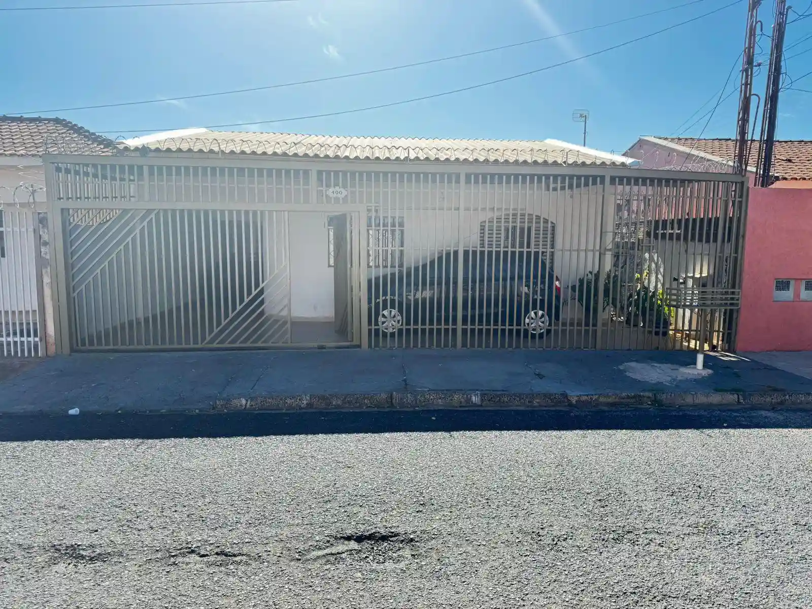 Casa com 3 quartos à venda, 114m² — foto 1 de 15