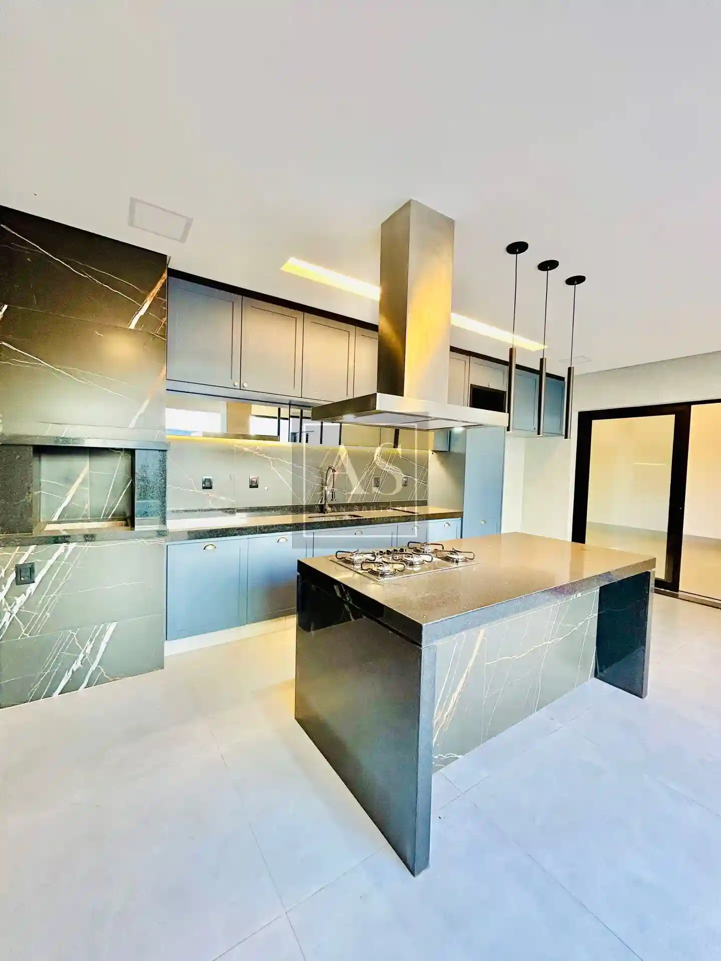 Casa de Condomínio com 3 quartos à venda, 230m² — foto 14 de 38