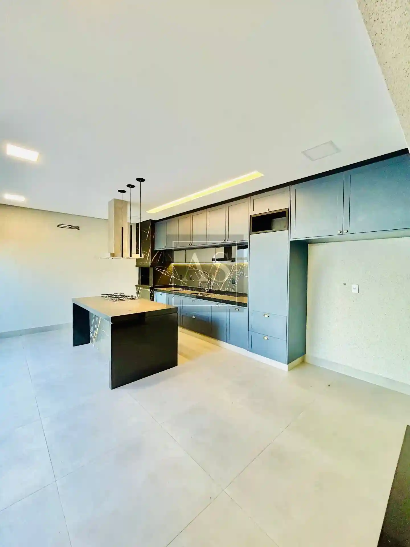 Casa de Condomínio com 3 quartos à venda, 230m² — foto 12 de 38
