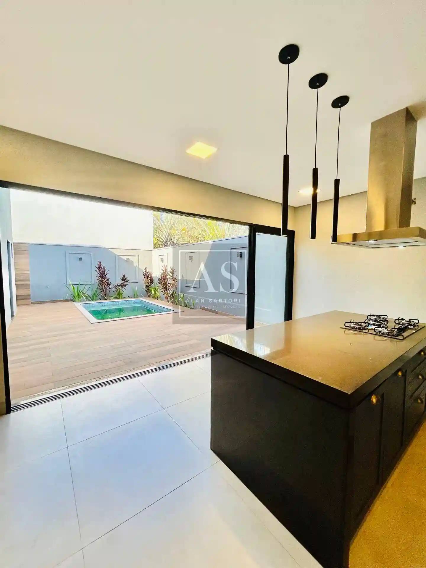 Casa de Condomínio com 3 quartos à venda, 230m² — foto 19 de 38