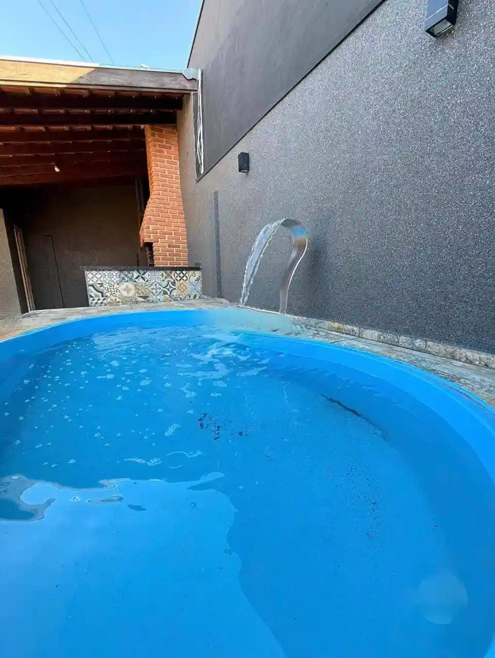 Casa com 2 quartos à venda, 200m² — foto 2 de 17