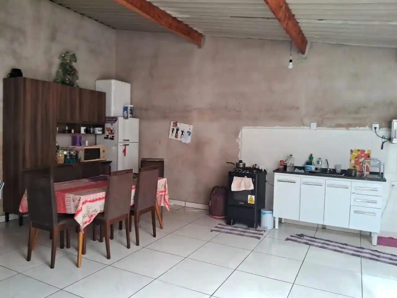 Casa de Condomínio com 2 quartos à venda, 130m² — foto 1 de 6