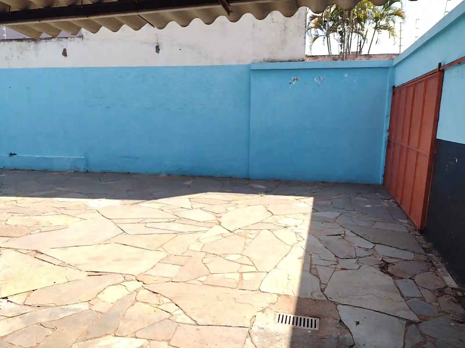 Casa Comercial com 1 quarto à venda, 100m² — foto 2 de 11