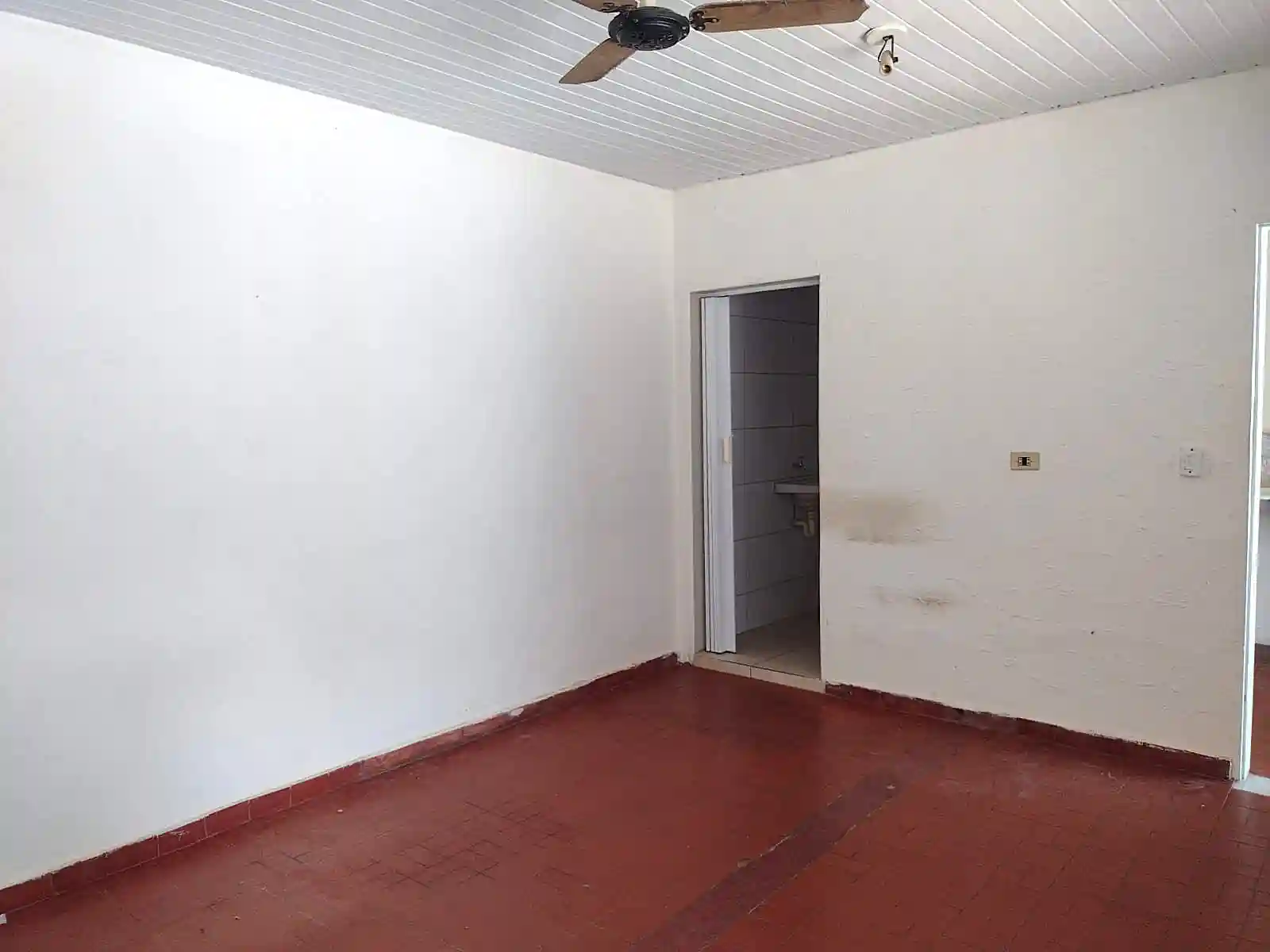 Casa Comercial com 1 quarto à venda, 100m² — foto 7 de 11