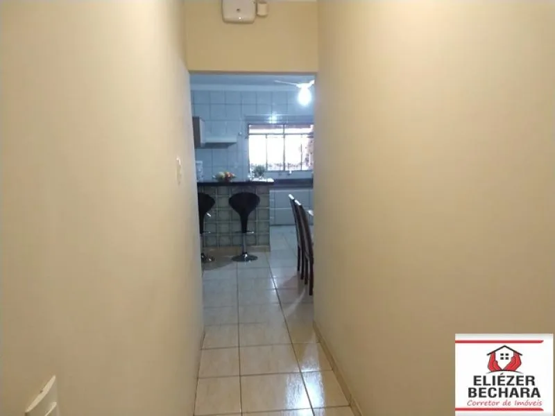 Casa à venda — foto 2 de 5