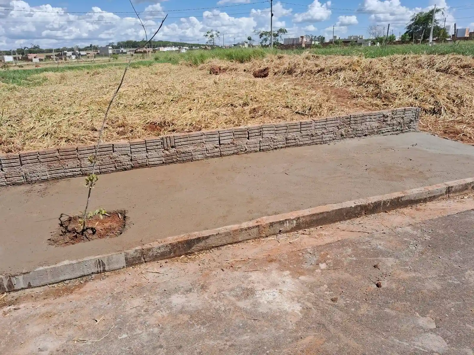 Terreno / Lote / Condomínio  à venda, 160m² — foto 2 de 2