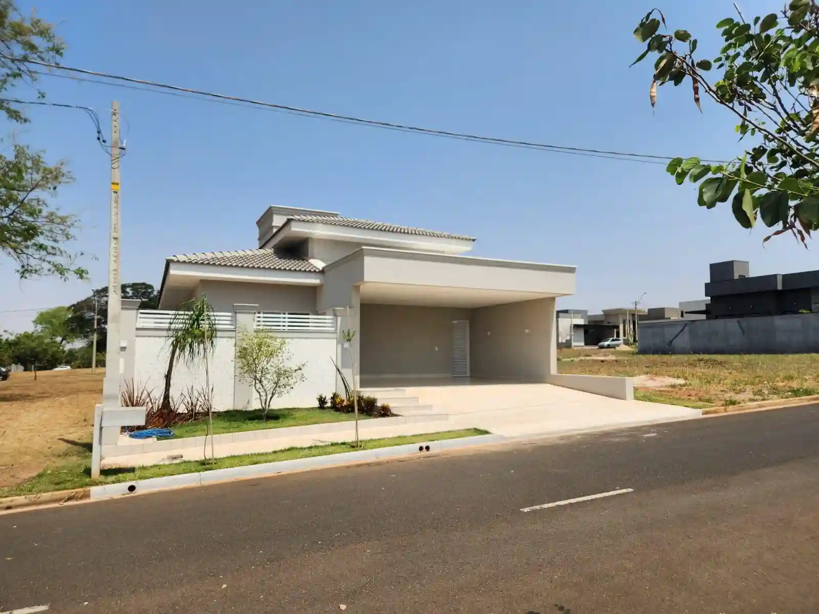Casa de Condomínio  à venda, 160m² — foto 2 de 23