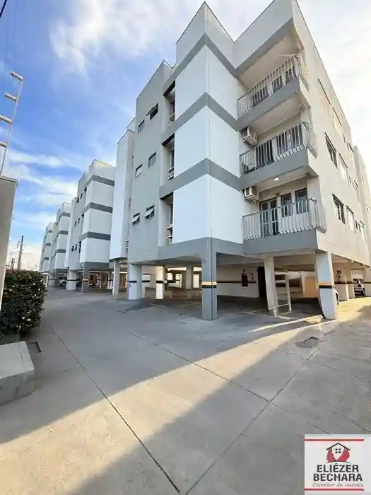Apartamento com 3 quartos à venda, 100m² — foto 2 de 19