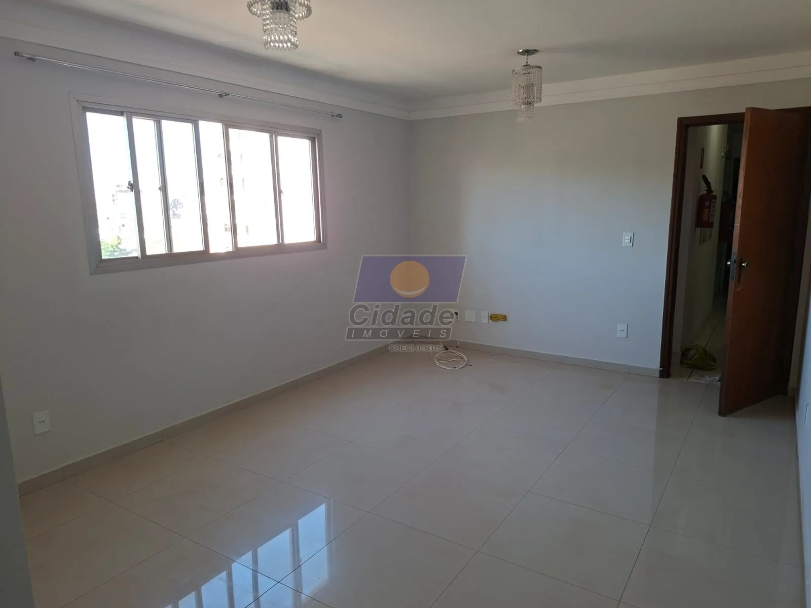 Apartamento com 3 quartos para aluguel, 115m² — foto 3 de 16