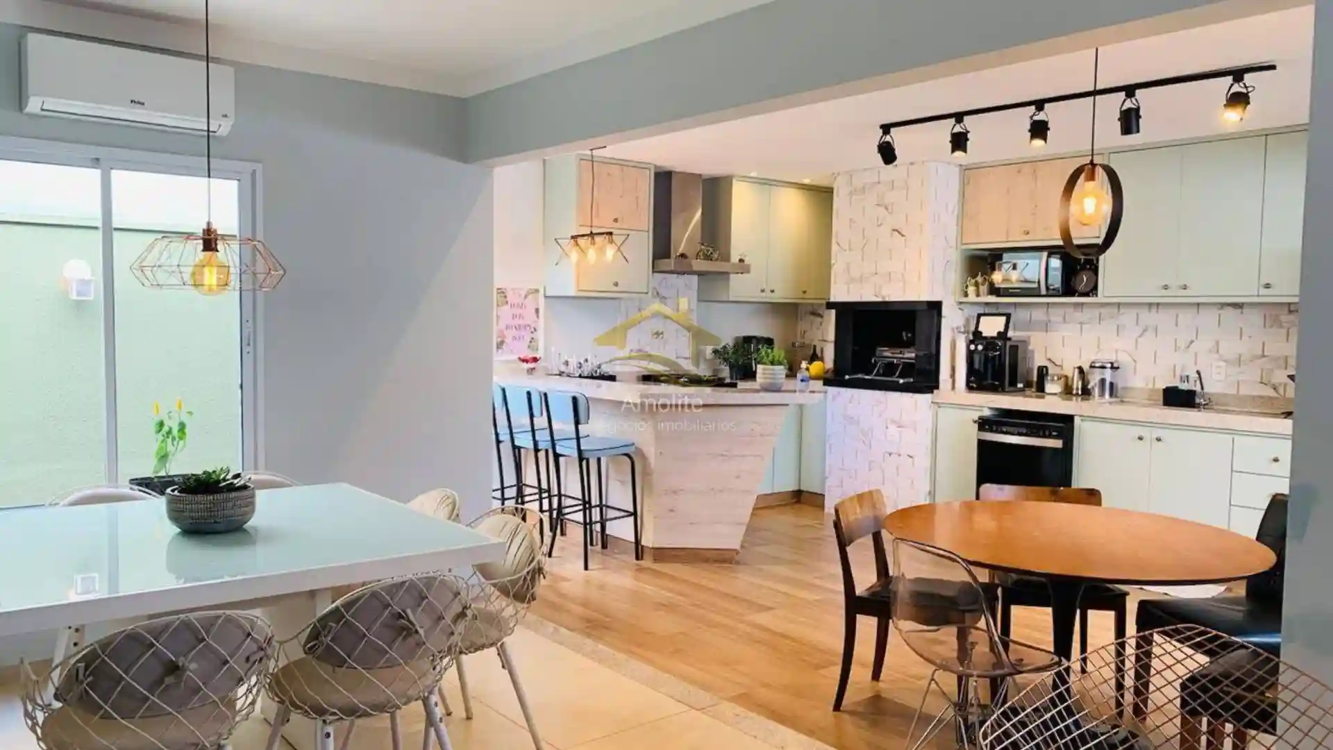 Casa de Condomínio com 3 quartos à venda, 160m² — foto 1 de 20