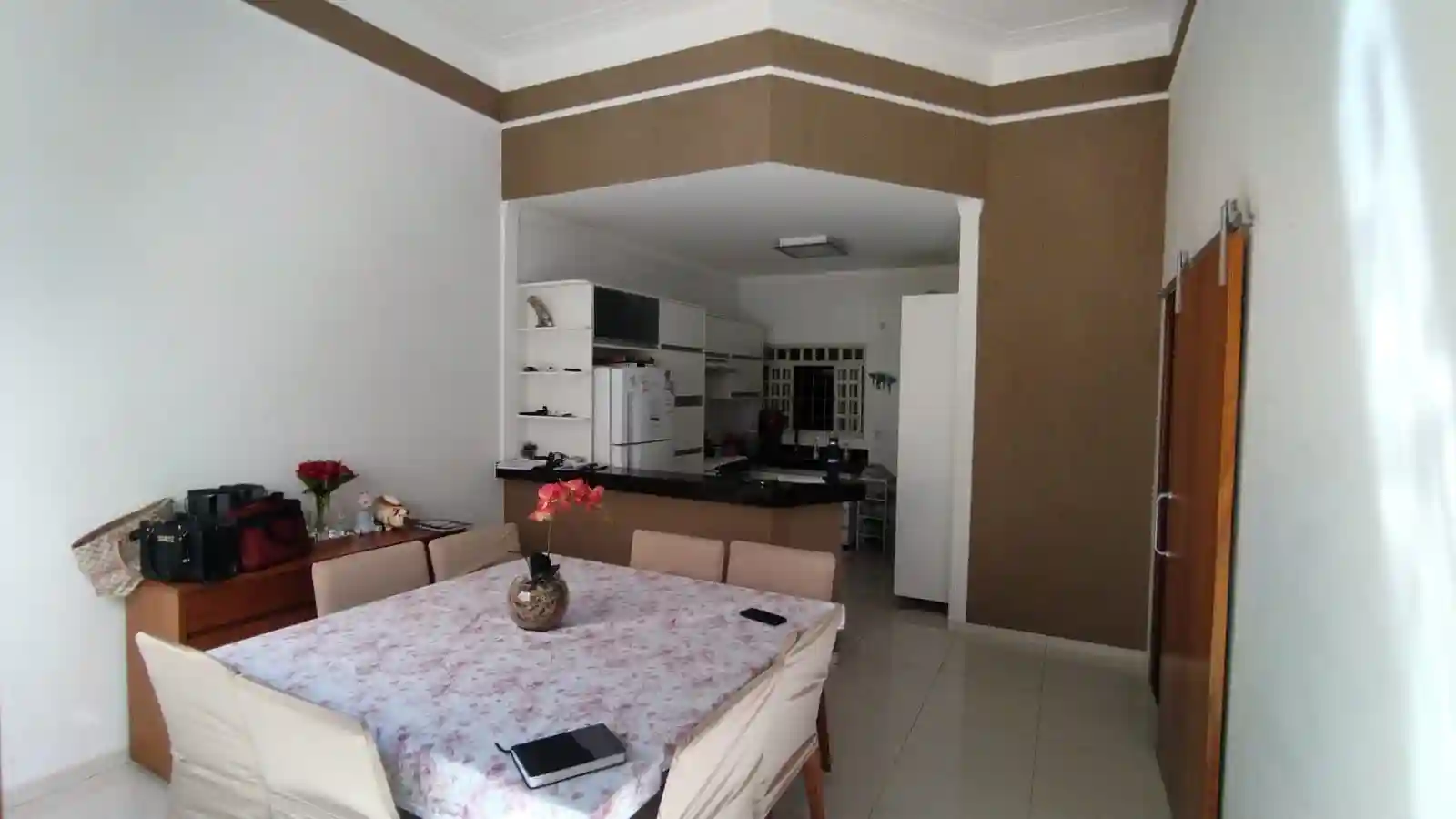 Casa com 3 quartos à venda, 148m² — foto 3 de 13