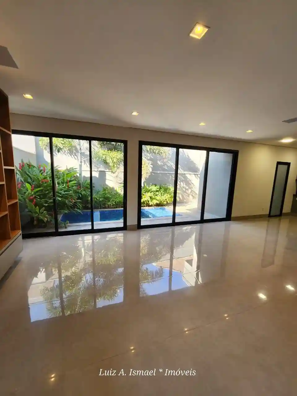 Casa de Condomínio com 4 quartos à venda, 3002m² — foto 4 de 55