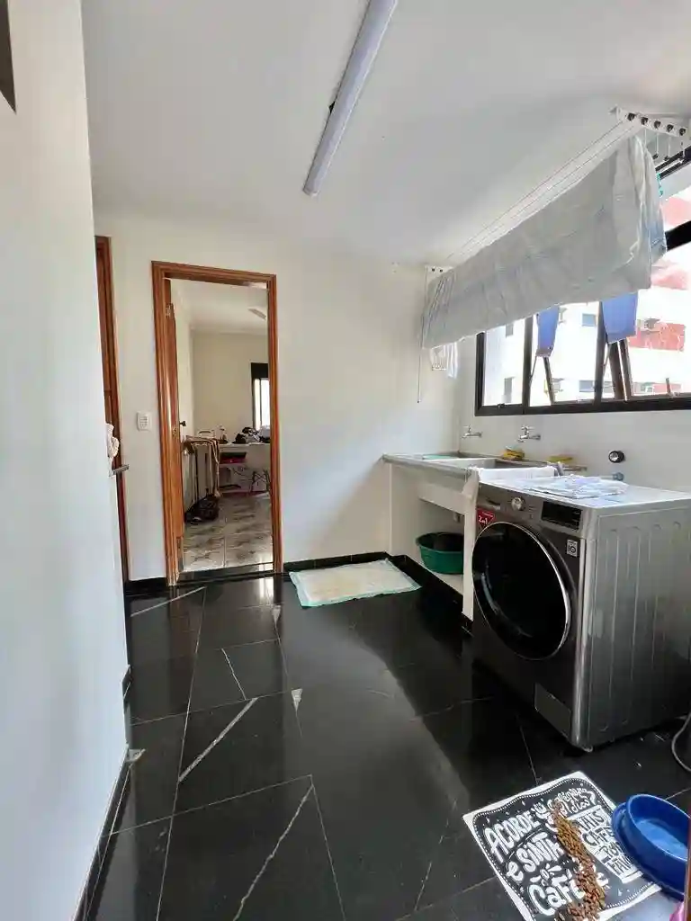Apartamento com 4 quartos à venda, 240m² — foto 16 de 24