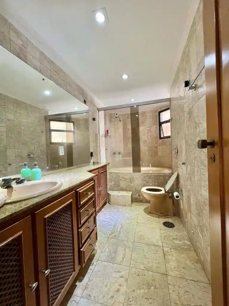 Apartamento com 4 quartos à venda, 240m² — foto 4 de 24