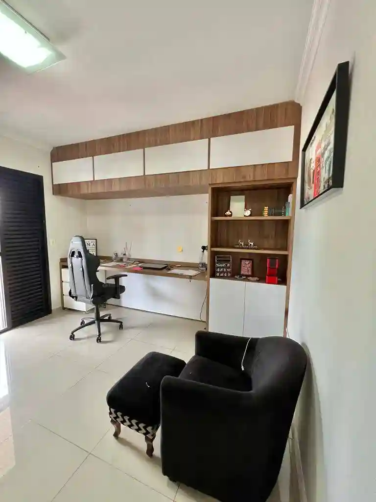 Apartamento com 4 quartos à venda, 240m² — foto 3 de 24